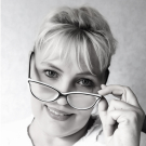 АНАСТАСИЯ ЗАДОРИНА Педагог по сценической речи, актриса театра и кино. Старший преподаватель. 